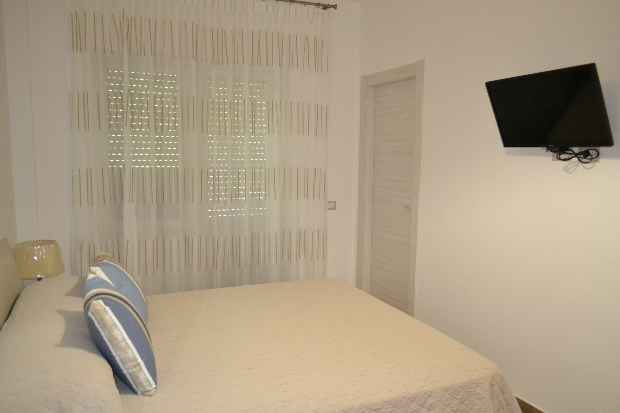 فورميا B&B Lineablu المظهر الخارجي الصورة