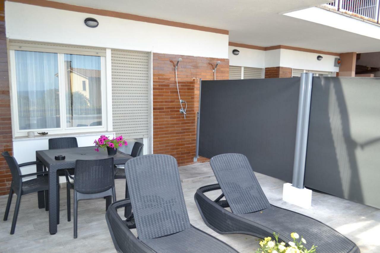 فورميا B&B Lineablu المظهر الخارجي الصورة