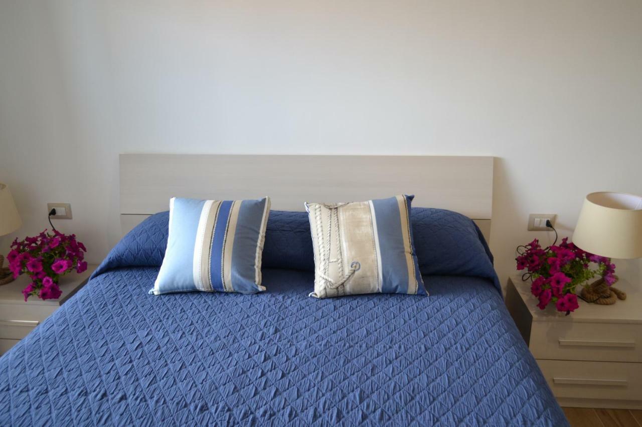 فورميا B&B Lineablu المظهر الخارجي الصورة