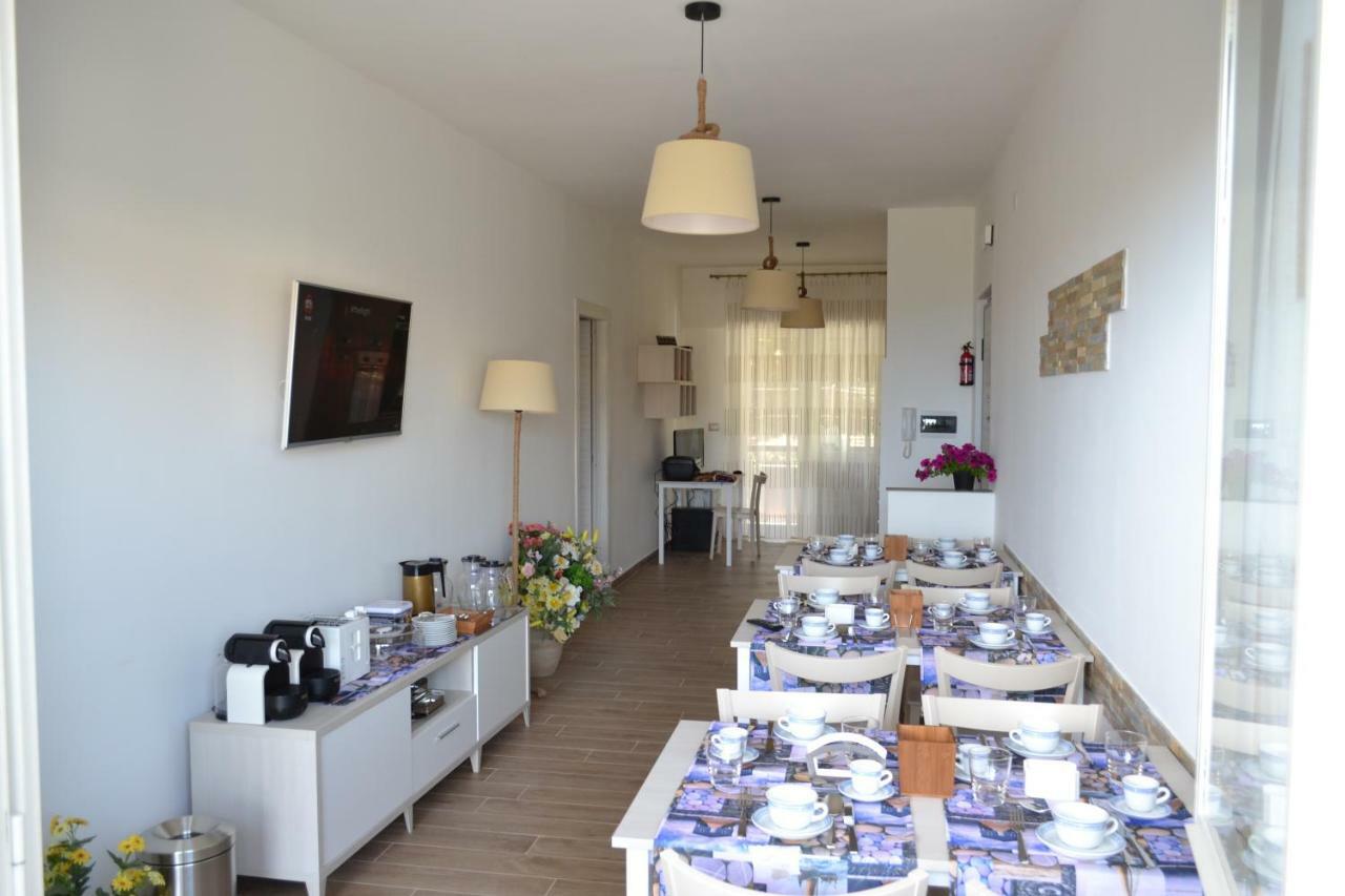 فورميا B&B Lineablu المظهر الخارجي الصورة